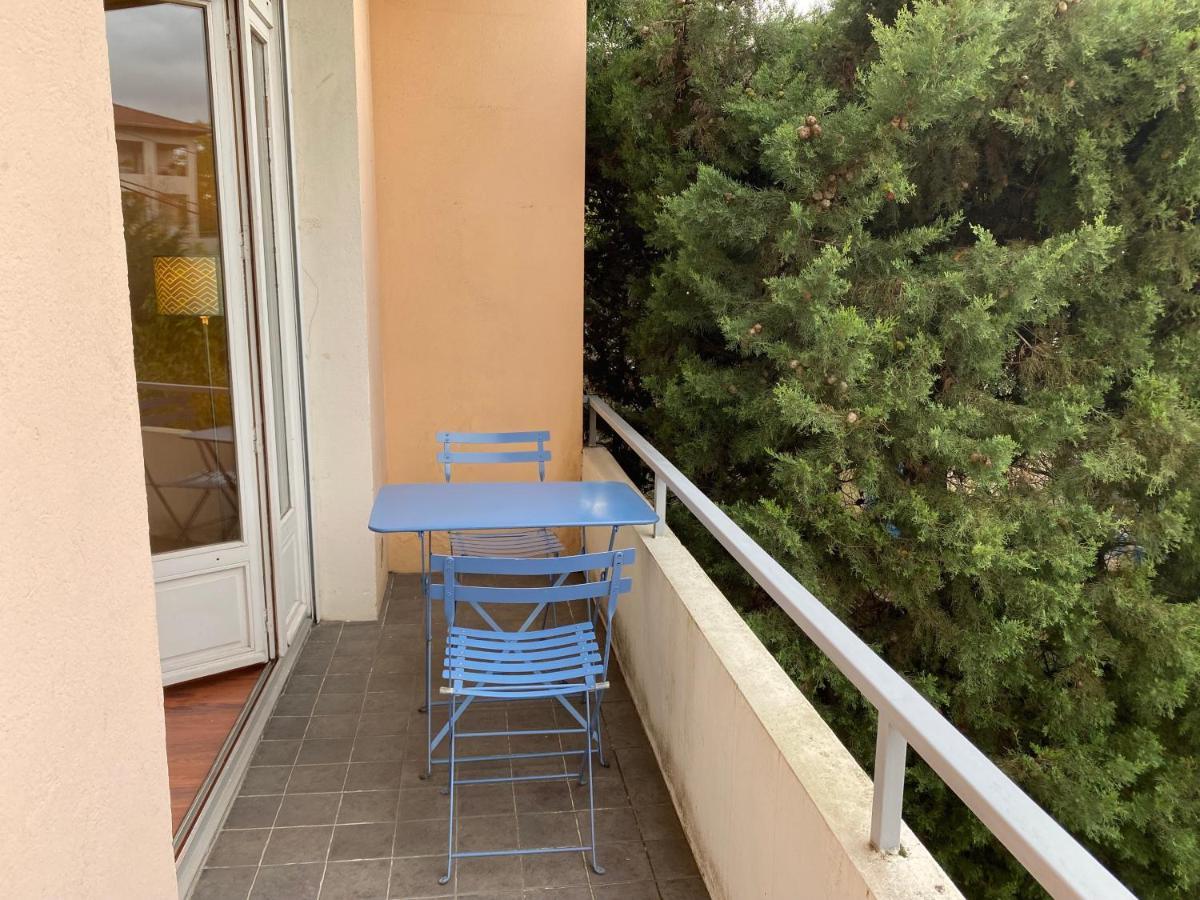 Le Balcon De Jules - Charmant Pied-A-Terre - Parking Possible Pour Vehicule De Moins De 4,40 M De Long Apartment Lyon Exterior photo